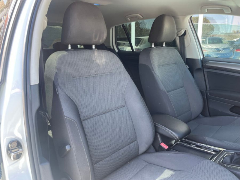 Photo 23 de l'offre de VOLKSWAGEN GOLF 1.4 TSI 140 DSG7 CONFORTLINE GPS Radars ACC à 11950€ chez Mérignac auto
