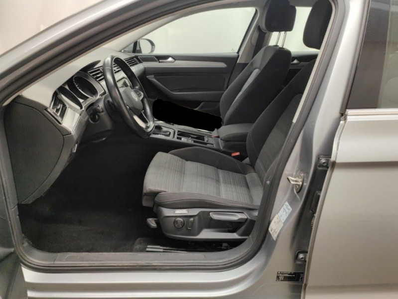 Photo 5 de l'offre de VOLKSWAGEN PASSAT SW VIII 2.0 TDI 122 DSG7 STYLE BUSINESS GPS Radars ACC Hayon EL. 1ère Main à 22450€ chez Mérignac auto