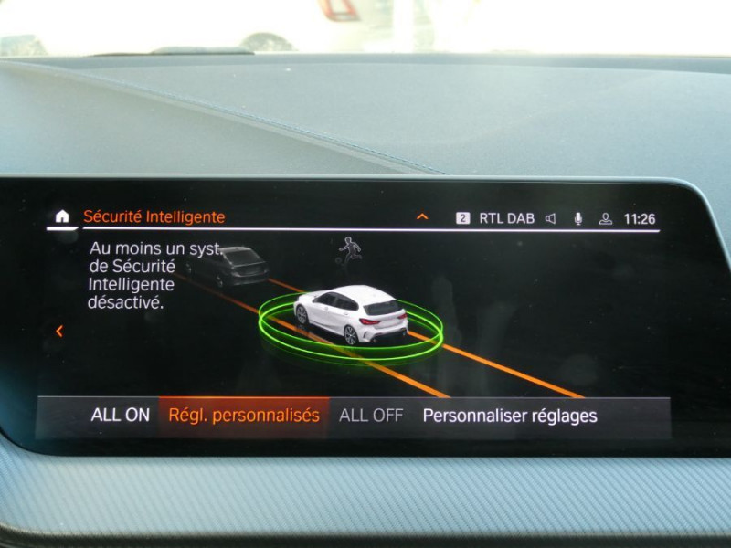 Photo 22 de l'offre de BMW SERIE 1 M135i 306cv XDRIVE M SPORT Pack Ext. M Française à 37900€ chez Mérignac auto