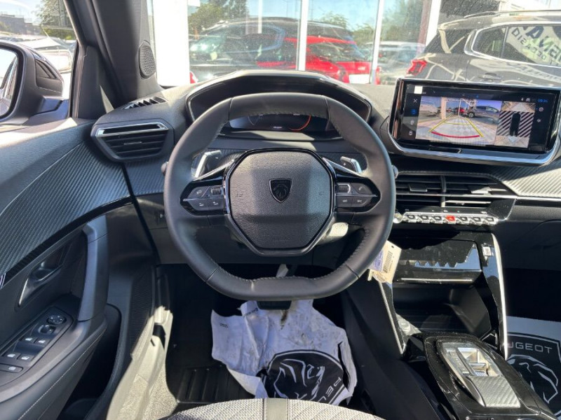 Photo 4 de l'offre de PEUGEOT 2008 II (2) 1.2 HYBRID 145 e-DCS6 ALLURE Camera à 26450€ chez Mérignac auto
