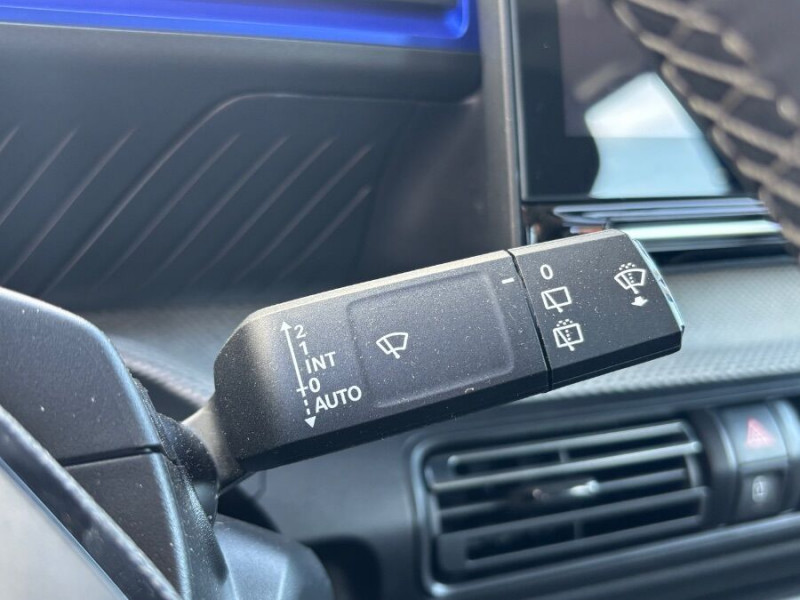 Photo 24 de l'offre de CITROEN C3 NEW 1.2 PureTech 100 BVM6 PLUS CarPlay à 17650€ chez Mérignac auto
