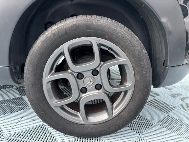 Photo 12 de l'offre de CITROEN C4 CACTUS 1.2 PureTech 82 SHINE GPS JA16 Suivie à 6950€ chez Mérignac auto