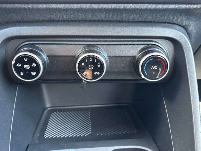 Photo 20 de l'offre de CITROEN C3 NEW 1.2 PureTech 100 BVM6 PLUS CarPlay à 17650€ chez Mérignac auto
