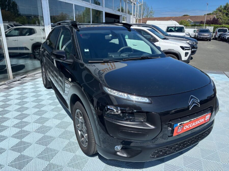 Photo 2 de l'offre de CITROEN C4 CACTUS 1.2 PureTech 82 SHINE GPS JA16 Suivie à 6950€ chez Mérignac auto