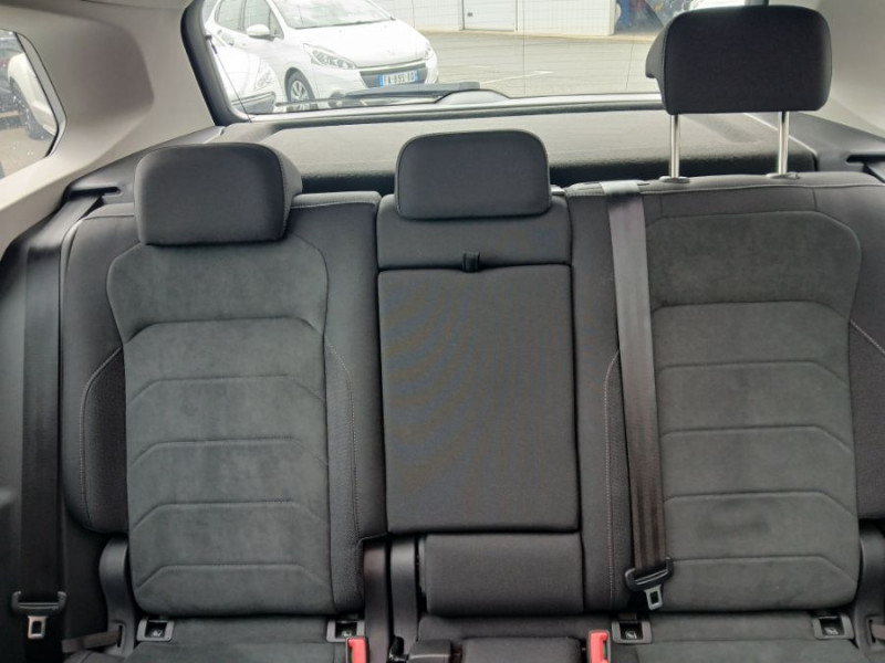 Photo 33 de l'offre de VOLKSWAGEN TIGUAN II (2) 2.0 TDI 150 DSG 2WD ELEGANCE TOE GPS Camera ACC Hayon EL. JA18 1ère Main à 33950€ chez Mérignac auto