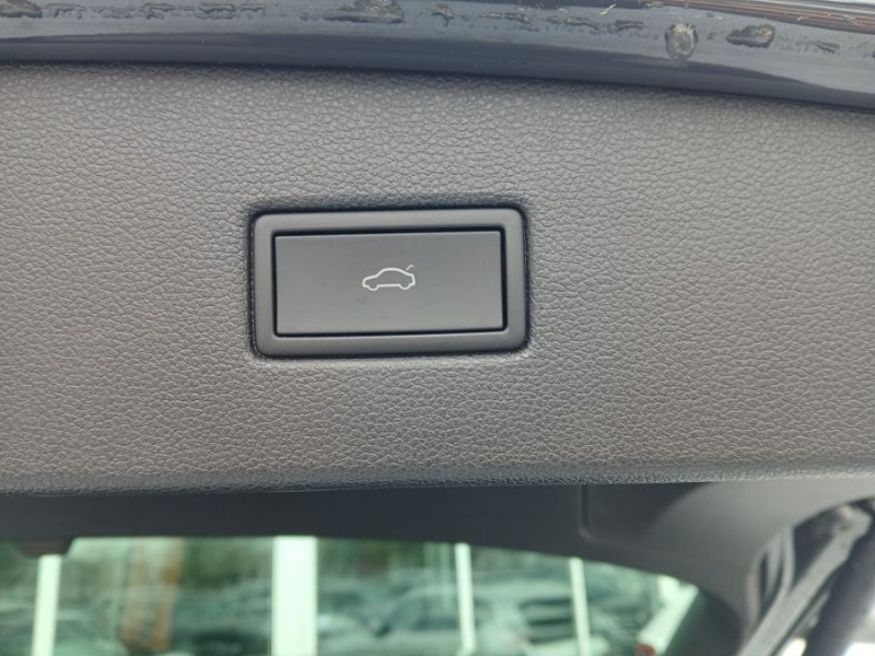 Photo 9 de l'offre de VOLKSWAGEN TIGUAN II (2) 2.0 TDI 150 DSG 2WD ELEGANCE TOE GPS Camera ACC Hayon EL. JA18 1ère Main à 33950€ chez Mérignac auto