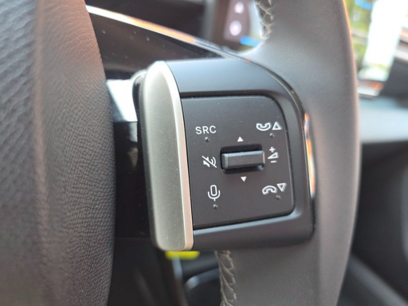 Photo 32 de l'offre de CITROEN C3 NEW 1.2 PureTech 100 BVM6 MAX GPS Camera à 17850€ chez Mérignac auto