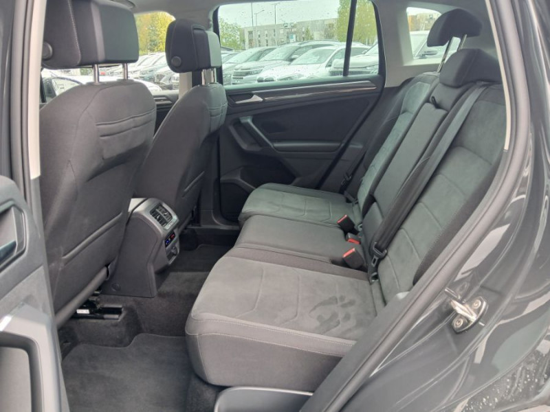 Photo 29 de l'offre de VOLKSWAGEN TIGUAN II (2) 2.0 TDI 150 DSG 2WD ELEGANCE TOE GPS Camera ACC Hayon EL. JA18 1ère Main à 33950€ chez Mérignac auto