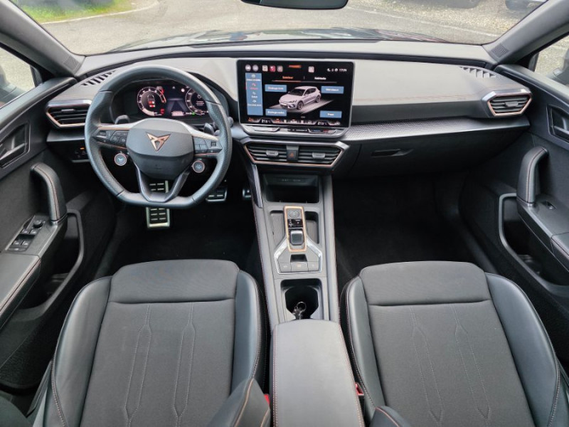 Photo 4 de l'offre de CUPRA LEON NEW IV 1.5 eTSI 150 DSG V GPS Camera JA18 SC Key Less à 30450€ chez Mérignac auto
