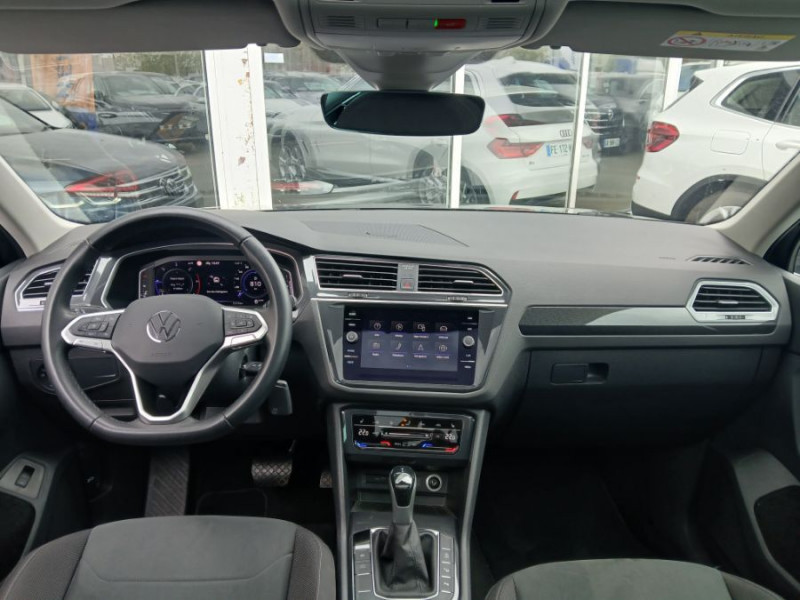 Photo 17 de l'offre de VOLKSWAGEN TIGUAN II (2) 2.0 TDI 150 DSG 2WD ELEGANCE TOE GPS Camera ACC Hayon EL. JA18 1ère Main à 33950€ chez Mérignac auto
