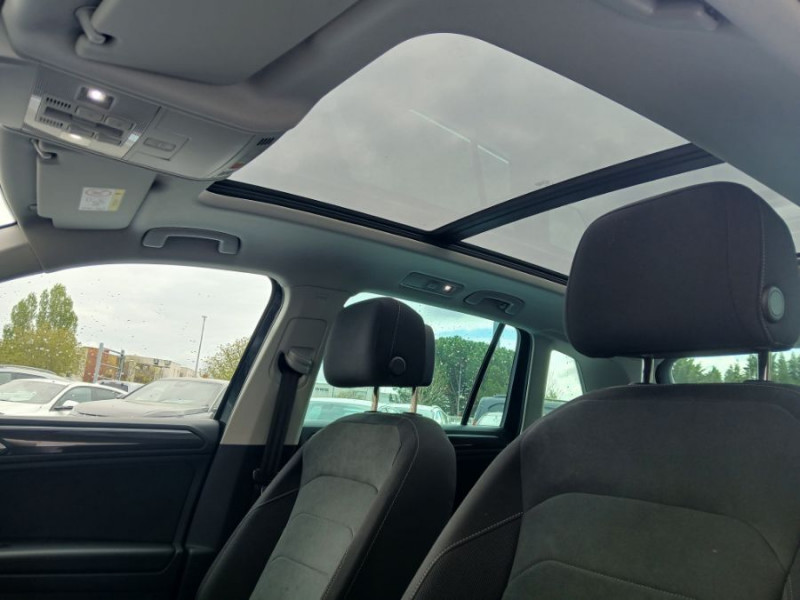 Photo 8 de l'offre de VOLKSWAGEN TIGUAN II (2) 2.0 TDI 150 DSG 2WD ELEGANCE TOE GPS Camera ACC Hayon EL. JA18 1ère Main à 33950€ chez Mérignac auto