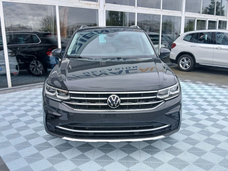Photo 10 de l'offre de VOLKSWAGEN TIGUAN II (2) 2.0 TDI 150 DSG 2WD ELEGANCE TOE GPS Camera ACC Hayon EL. JA18 1ère Main à 33950€ chez Mérignac auto