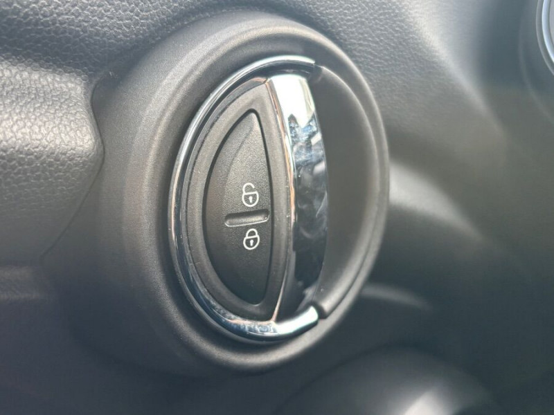 Photo 30 de l'offre de MINI MINI III NEW ONE 102 BVM6 (F55) 5P LED JA Bluetooth à 19450€ chez Mérignac auto