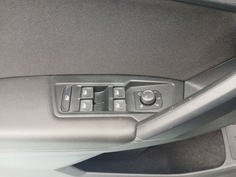 Photo 23 de l'offre de VOLKSWAGEN TIGUAN II (2) 2.0 TDI 150 DSG 2WD ELEGANCE TOE GPS Camera ACC Hayon EL. JA18 1ère Main à 33950€ chez Mérignac auto