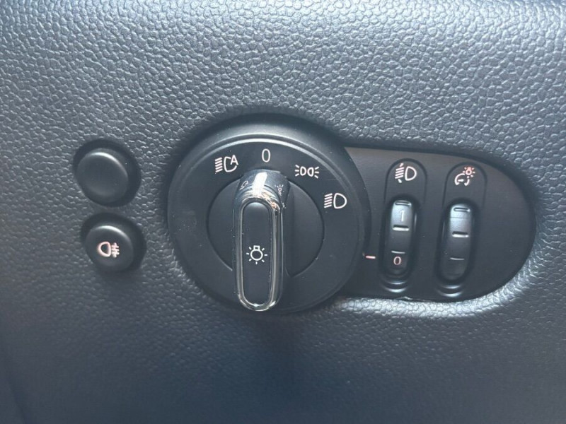 Photo 17 de l'offre de MINI MINI III NEW ONE 102 BVM6 (F55) 5P LED JA Bluetooth à 19450€ chez Mérignac auto
