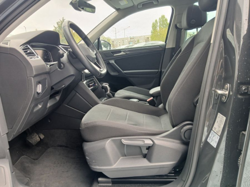 Photo 15 de l'offre de VOLKSWAGEN TIGUAN II (2) 2.0 TDI 150 DSG 2WD ELEGANCE TOE GPS Camera ACC Hayon EL. JA18 1ère Main à 33950€ chez Mérignac auto