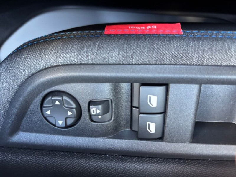 Photo 18 de l'offre de CITROEN C3 NEW 1.2 PureTech 100 BVM6 PLUS CarPlay à 17650€ chez Mérignac auto