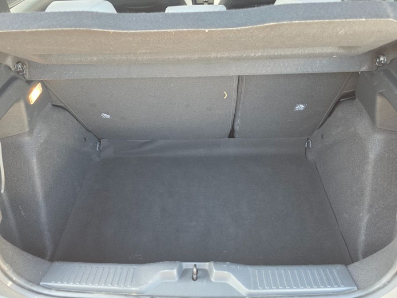 Photo 9 de l'offre de CITROEN C3 NEW 1.2 PureTech 100 BVM6 MAX GPS Camera à 17850€ chez Mérignac auto