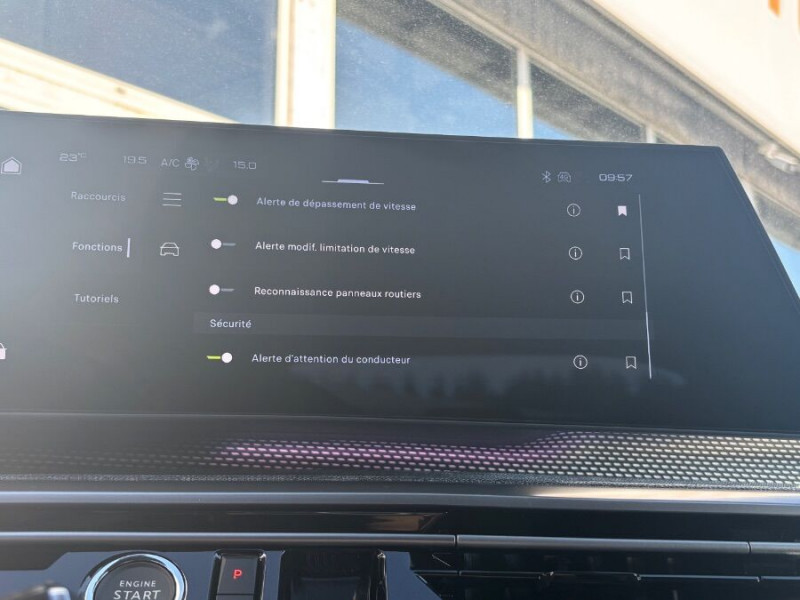 Photo 29 de l'offre de PEUGEOT 3008 HYBRID 145 e-DCS6 GT Hayon Elect. LED Pixel SC 2026 à 33450€ chez Mérignac auto