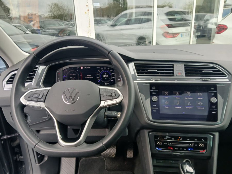 Photo 5 de l'offre de VOLKSWAGEN TIGUAN II (2) 2.0 TDI 150 DSG 2WD ELEGANCE TOE GPS Camera ACC Hayon EL. JA18 1ère Main à 33950€ chez Mérignac auto