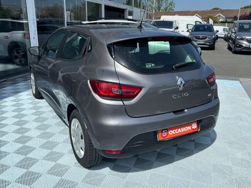 Photo 8 de l'offre de RENAULT CLIO IV 1.5 DCI 75 ECO ZEN Bluetooth Régul à 7450€ chez Mérignac auto