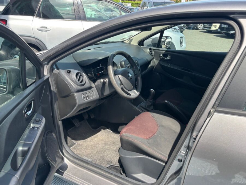Photo 9 de l'offre de RENAULT CLIO IV 1.5 DCI 75 ECO ZEN Bluetooth Régul à 7450€ chez Mérignac auto