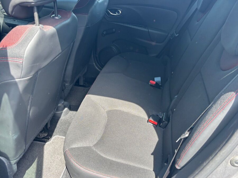 Photo 13 de l'offre de RENAULT CLIO IV 1.5 DCI 75 ECO ZEN Bluetooth Régul à 7450€ chez Mérignac auto