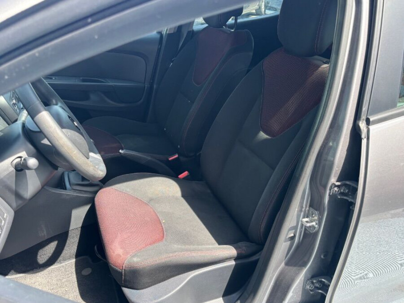 Photo 5 de l'offre de RENAULT CLIO IV 1.5 DCI 75 ECO ZEN Bluetooth Régul à 7450€ chez Mérignac auto