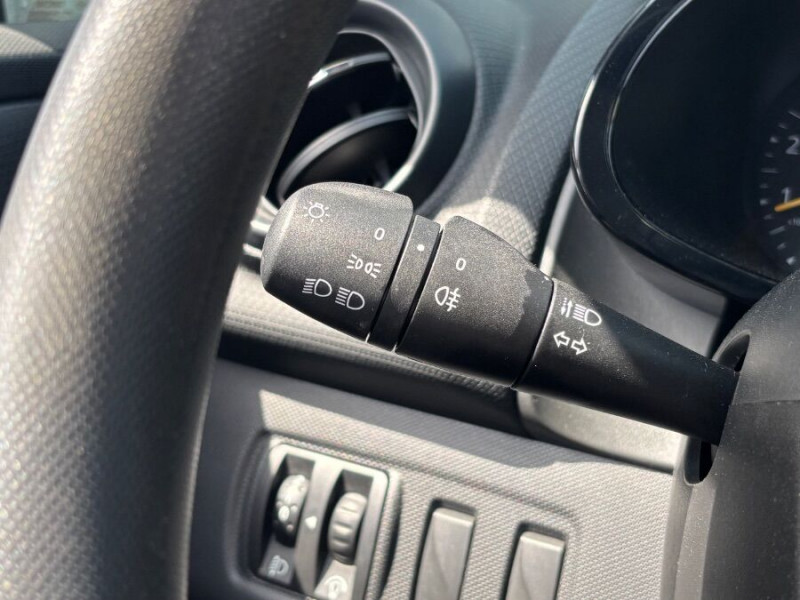 Photo 17 de l'offre de RENAULT CLIO IV 1.5 DCI 75 ECO ZEN Bluetooth Régul à 7450€ chez Mérignac auto