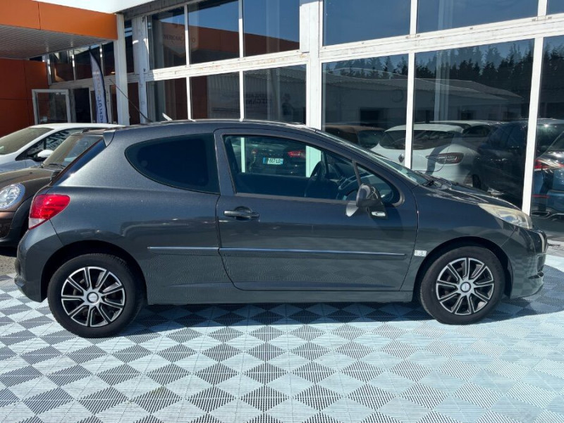 Photo 11 de l'offre de PEUGEOT 207 SOCIETE 1.4 HDI 68 SOCIETE 2Places Ph.2 CLIM Attel. DISTRI Neuve à 5980€ chez Mérignac auto