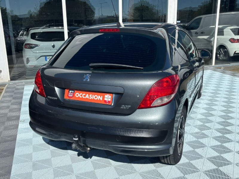 Photo 7 de l'offre de PEUGEOT 207 SOCIETE 1.4 HDI 68 SOCIETE 2Places Ph.2 CLIM Attel. DISTRI Neuve à 5980€ chez Mérignac auto