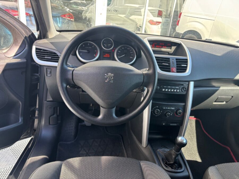 Photo 4 de l'offre de PEUGEOT 207 SOCIETE 1.4 HDI 68 SOCIETE 2Places Ph.2 CLIM Attel. DISTRI Neuve à 5980€ chez Mérignac auto