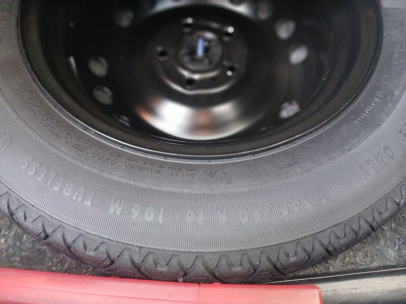 Photo 14 de l'offre de DACIA DUSTER 1.5 BlueDCi 115 BVM6 4X2 PRESTIGE Camera Attel. 1ère Main (7 Options) à 17450€ chez Mérignac auto