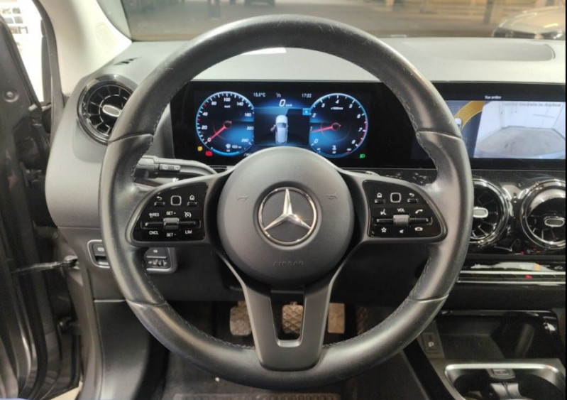 Photo 13 de l'offre de MERCEDES-BENZ CLASSE B 180 Ess. 136cv BVM6 BUSINESS GPS SC Camera Attel. 1ère Main à 21750€ chez Mérignac auto