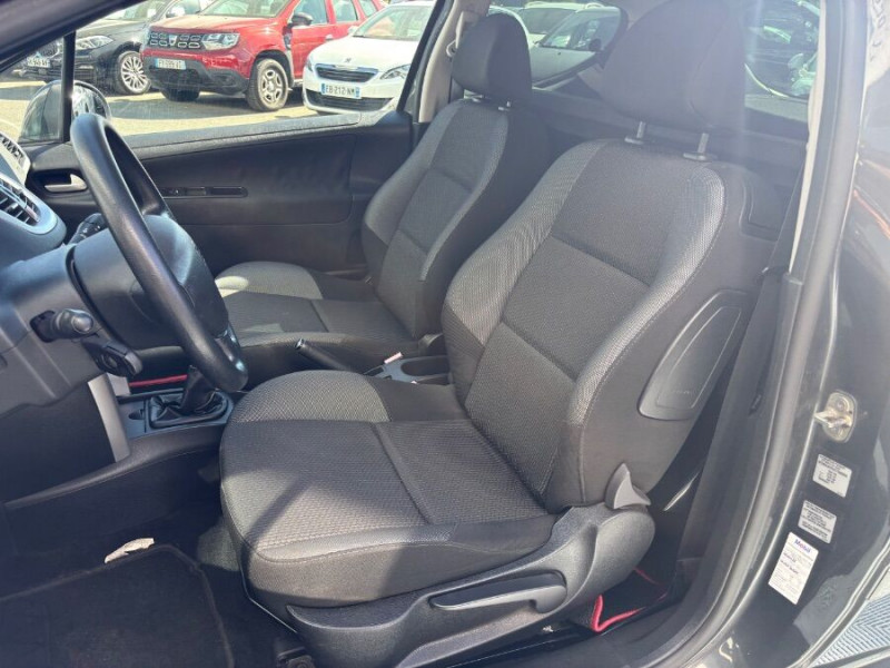 Photo 5 de l'offre de PEUGEOT 207 SOCIETE 1.4 HDI 68 SOCIETE 2Places Ph.2 CLIM Attel. DISTRI Neuve à 5980€ chez Mérignac auto