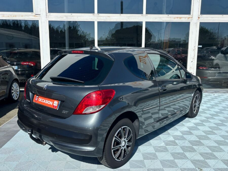 Photo 13 de l'offre de PEUGEOT 207 SOCIETE 1.4 HDI 68 SOCIETE 2Places Ph.2 CLIM Attel. DISTRI Neuve à 5980€ chez Mérignac auto
