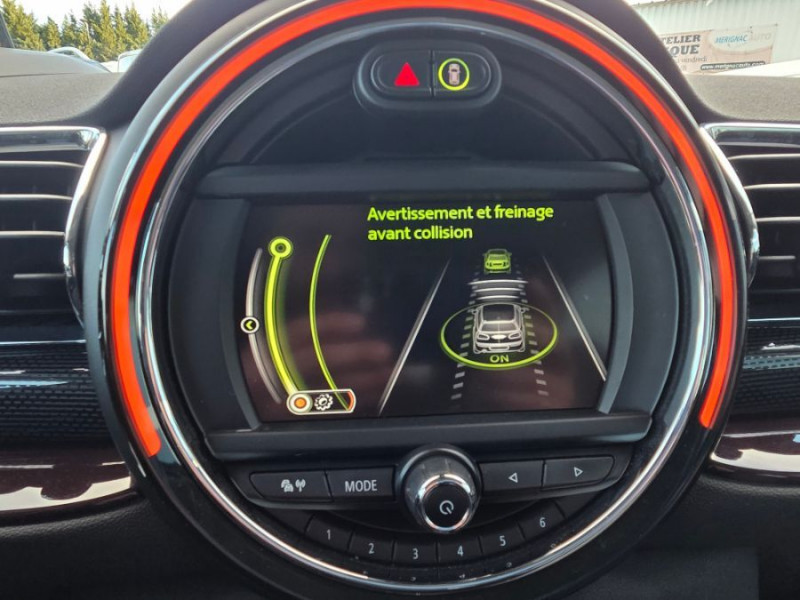 Photo 20 de l'offre de MINI CLUBMAN III 1.5i 136 BVM6 COOPER GPS JA17 LED Key Less à 15950€ chez Mérignac auto