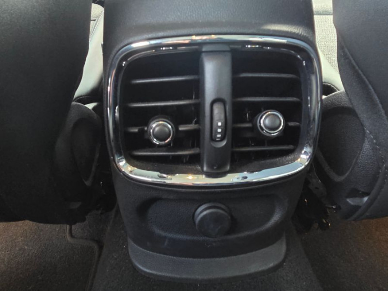 Photo 19 de l'offre de MINI CLUBMAN III 1.5i 136 BVM6 COOPER GPS JA17 LED Key Less à 15950€ chez Mérignac auto