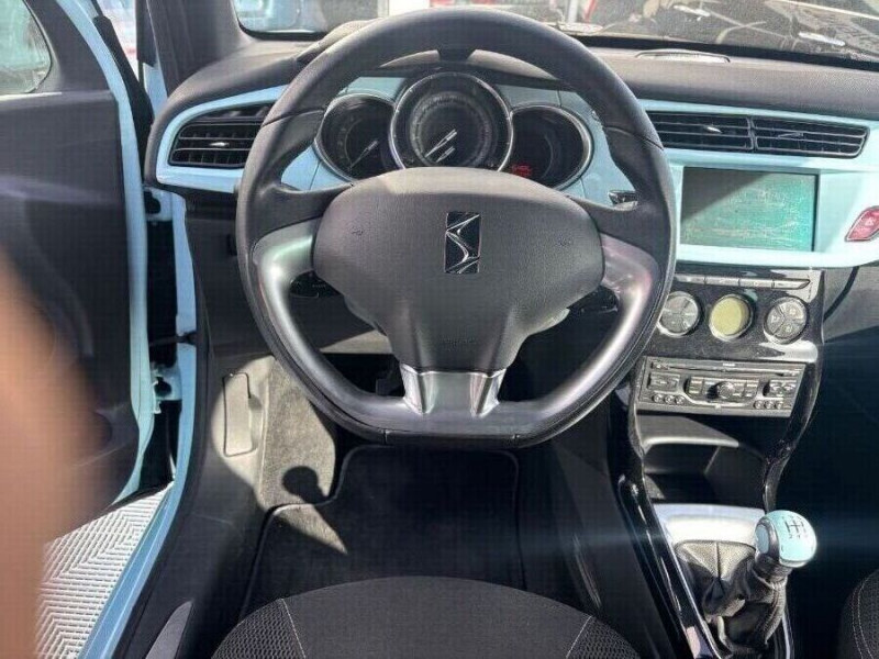 Photo 4 de l'offre de CITROEN DS3 1.6 E-HDI 90 SO CHIC GPS Radar JA16p à 7950€ chez Mérignac auto