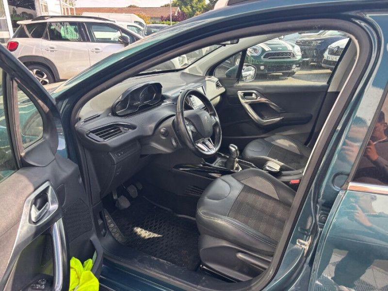 Photo 13 de l'offre de PEUGEOT 2008 1.6 BlueHDI 100 ALLURE GPS Camera Attel. à 10750€ chez Mérignac auto