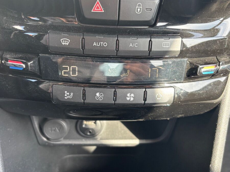 Photo 27 de l'offre de PEUGEOT 2008 1.6 BlueHDI 100 ALLURE GPS Camera Attel. à 10750€ chez Mérignac auto