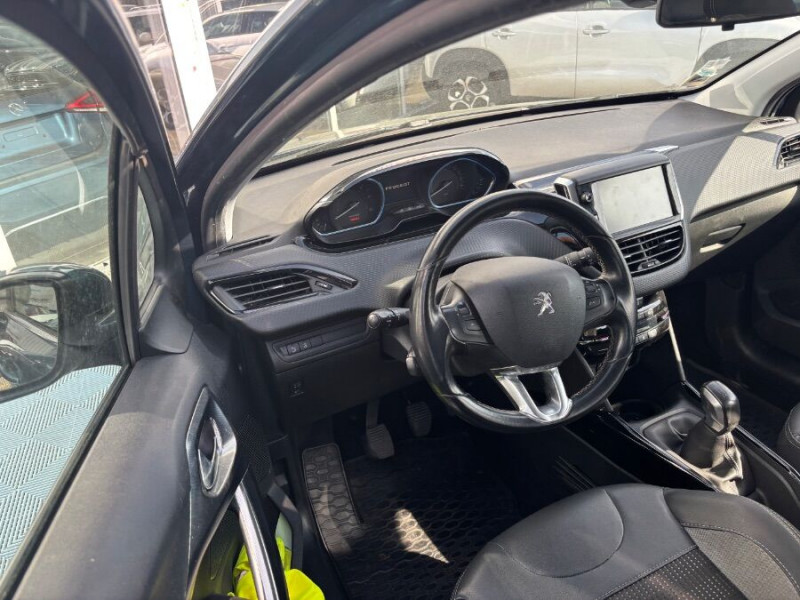 Photo 14 de l'offre de PEUGEOT 2008 1.6 BlueHDI 100 ALLURE GPS Camera Attel. à 10750€ chez Mérignac auto