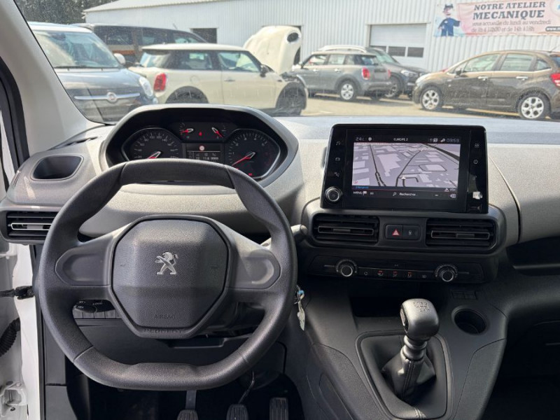 Photo 4 de l'offre de PEUGEOT RIFTER 1.2 PureTech 110 BVM6 ACTIVE GPS Bluetooth Attel. à 18950€ chez Mérignac auto