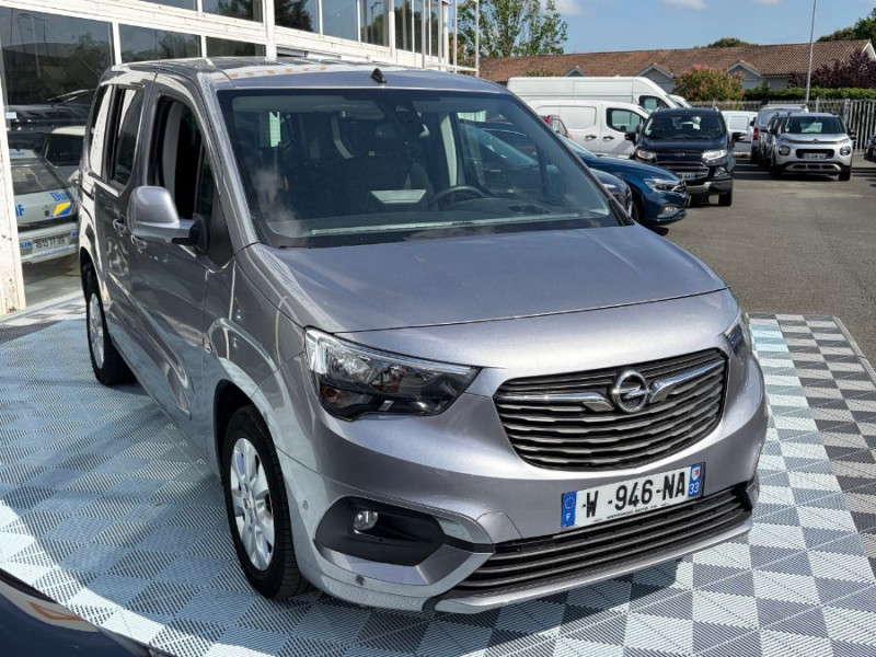 Photo 8 de l'offre de OPEL COMBO LIFE 1.5 DIESEL 130 EAT8 Equipé TPMR Nbses Options à 31900€ chez Mérignac auto