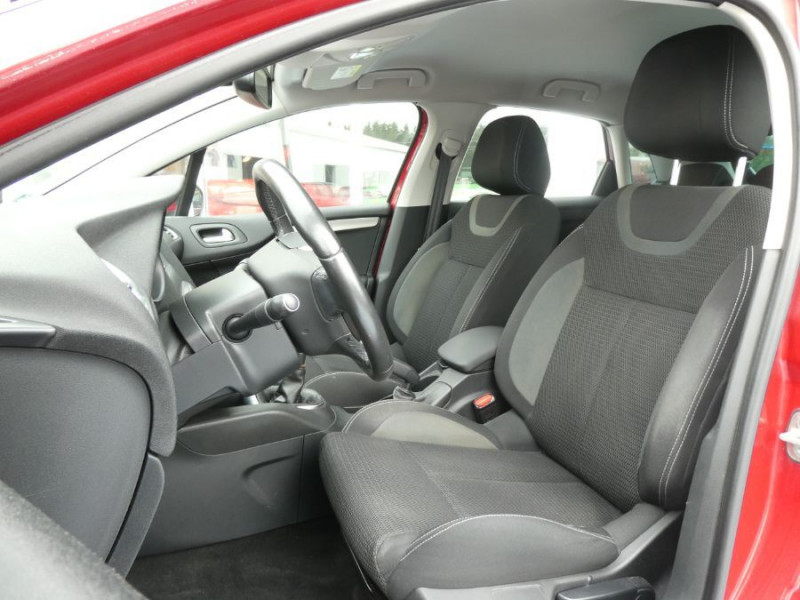 Photo 5 de l'offre de CITROEN C4 1.2 PureTech 110 FEEL CLIM Auto Radar Bluetooth à 9950€ chez Mérignac auto