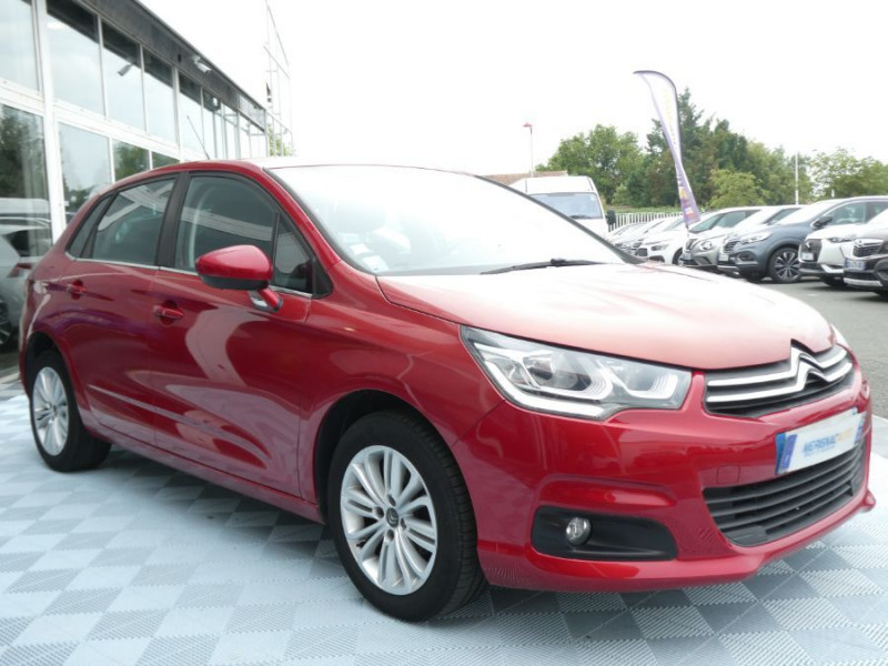 Photo 1 de l'offre de CITROEN C4 1.2 PureTech 110 FEEL CLIM Auto Radar Bluetooth à 9950€ chez Mérignac auto