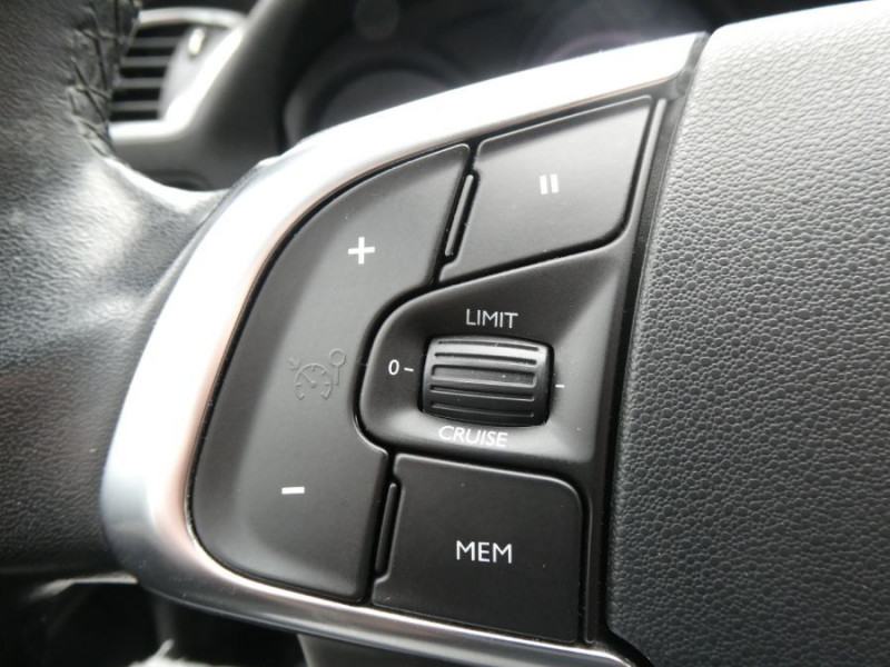 Photo 15 de l'offre de CITROEN C4 1.2 PureTech 110 FEEL CLIM Auto Radar Bluetooth à 9950€ chez Mérignac auto