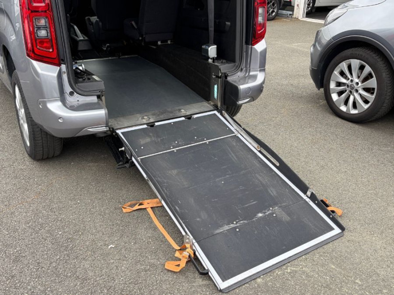 Photo 33 de l'offre de OPEL COMBO LIFE 1.5 DIESEL 130 EAT8 Equipé TPMR Nbses Options à 31900€ chez Mérignac auto