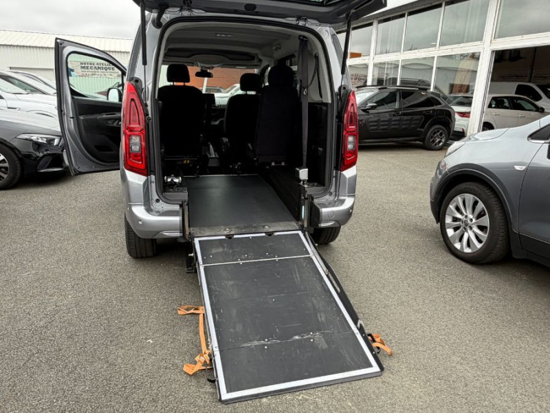 Photo 37 de l'offre de OPEL COMBO LIFE 1.5 DIESEL 130 EAT8 Equipé TPMR Nbses Options à 31900€ chez Mérignac auto