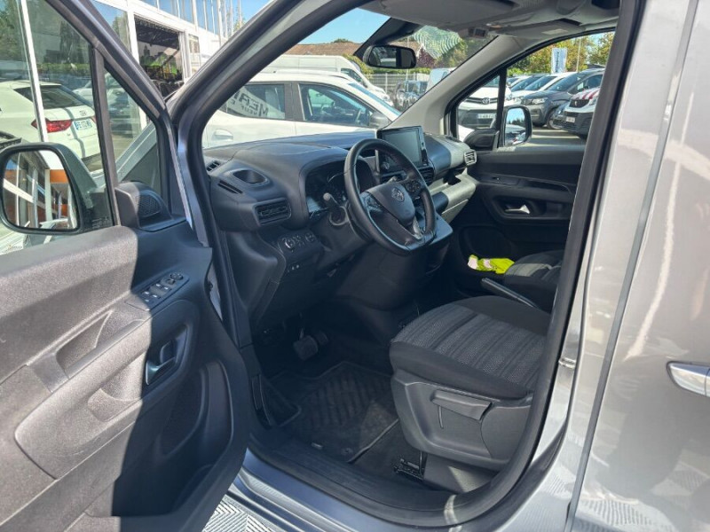 Photo 19 de l'offre de OPEL COMBO LIFE 1.5 DIESEL 130 EAT8 Equipé TPMR Nbses Options à 31900€ chez Mérignac auto